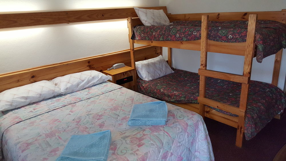 Coomacountry Club Motor Inn Экстерьер фото