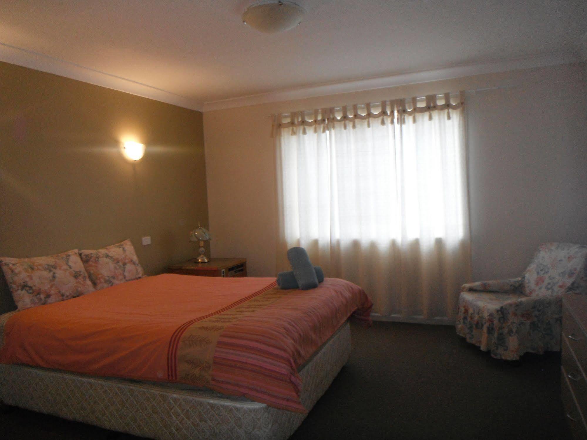 Coomacountry Club Motor Inn Экстерьер фото