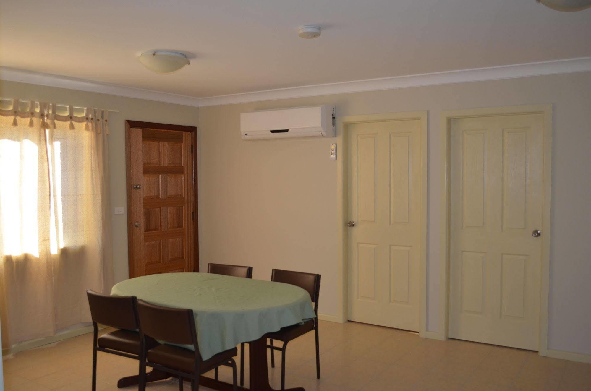 Coomacountry Club Motor Inn Экстерьер фото