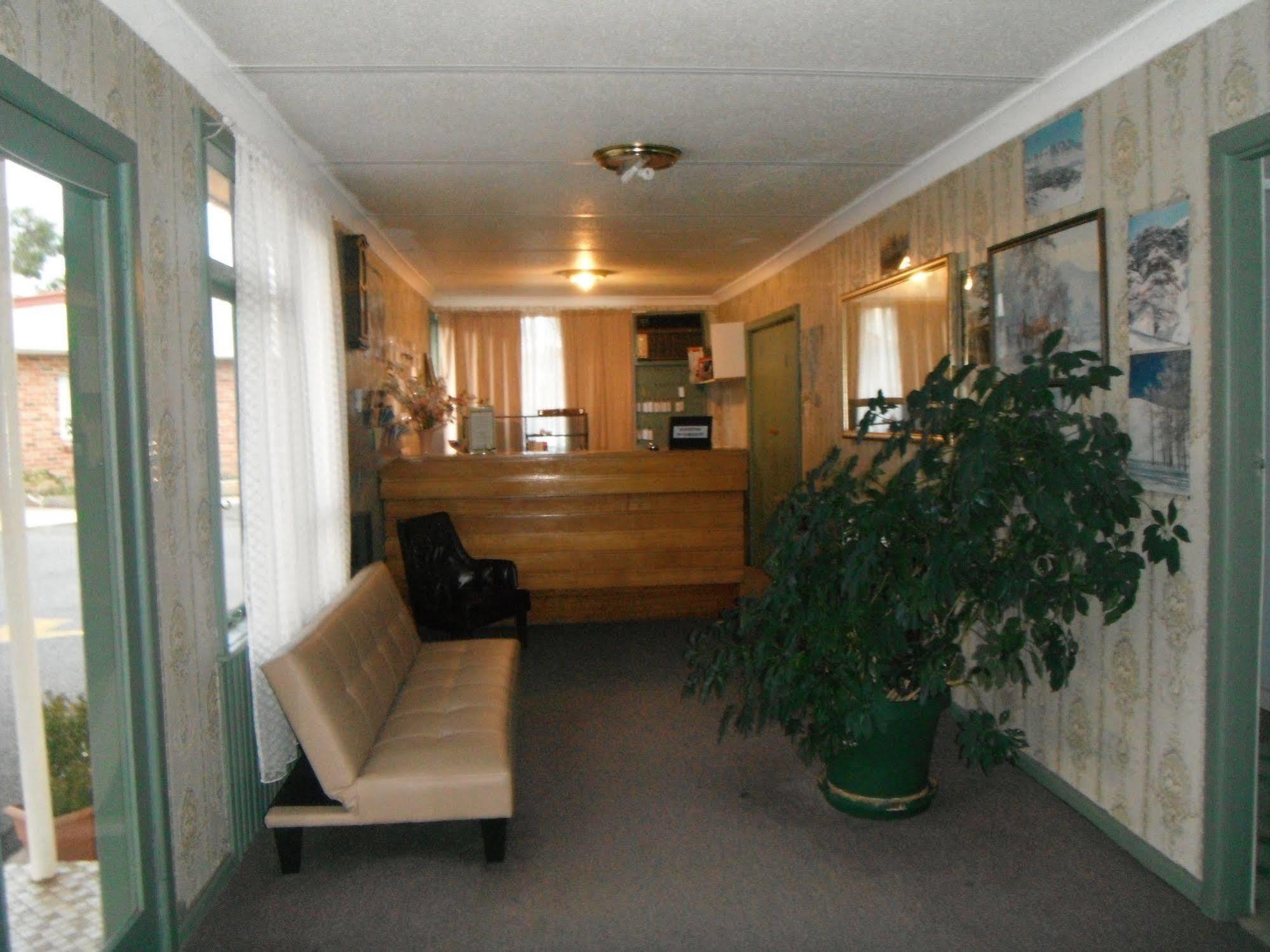 Coomacountry Club Motor Inn Экстерьер фото